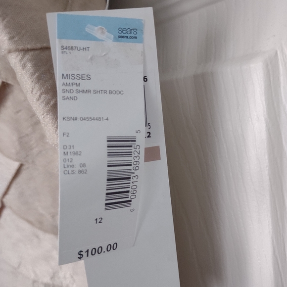 London Style Shimmer Tiered Lined Dress - Picture 5 of 5